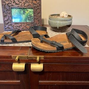 Women’s black strappy Birkenstocks. Barely worn. Like new.